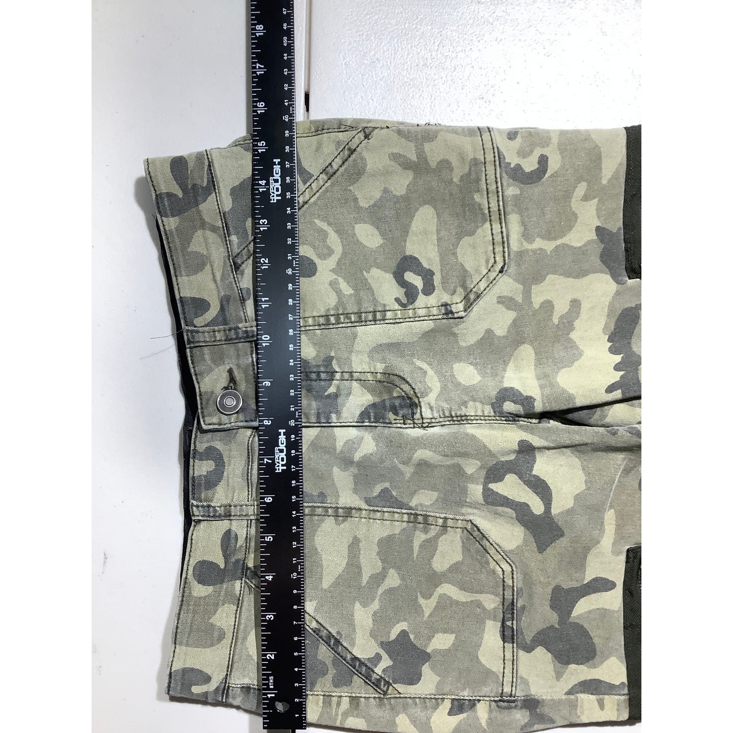 Gianni Bini Camo Pants Olive Green Women Size M — Cargo, Skinny, Zipper Pockets