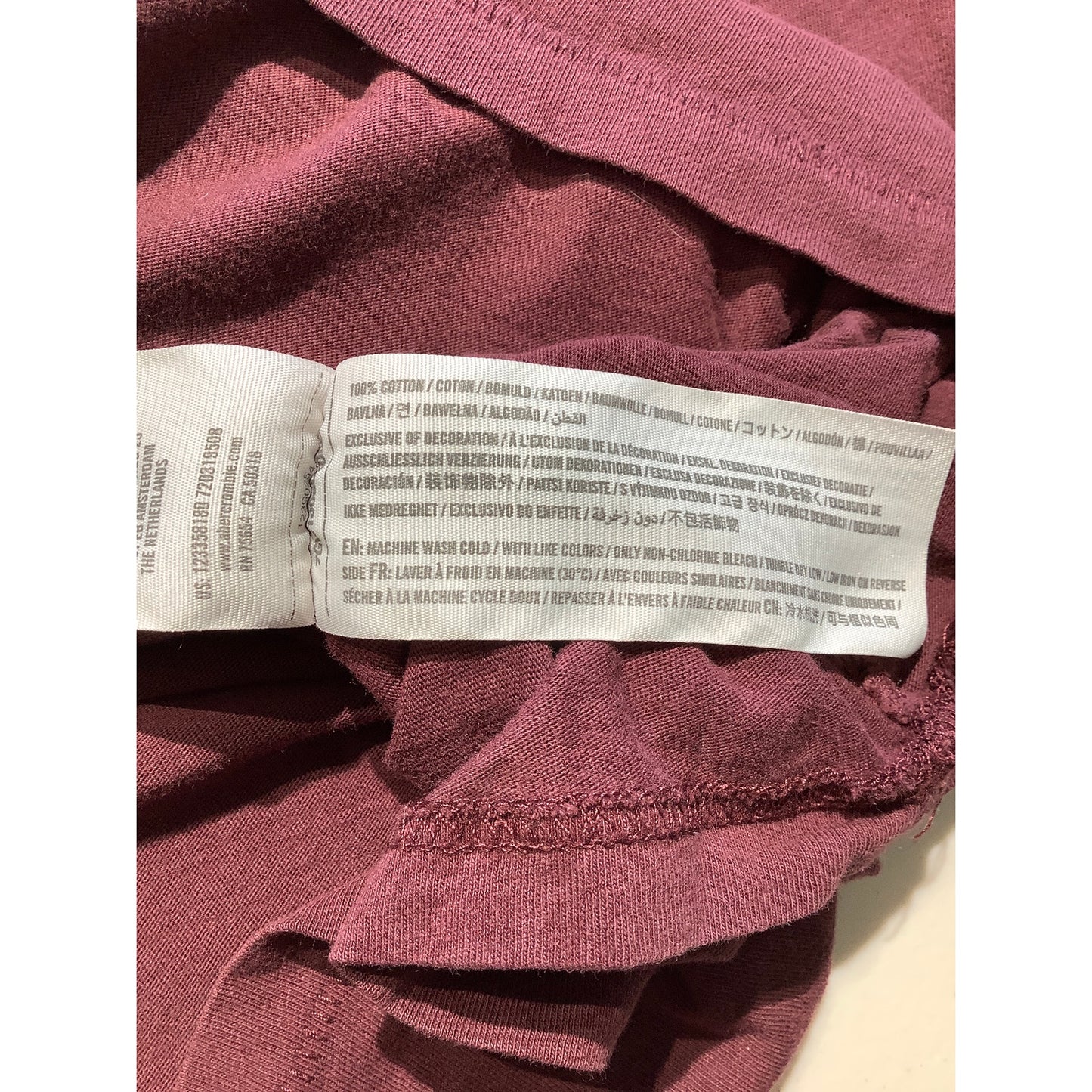 Abercrombie & Fitch Burgundy Logo Tee Size M – Y2K, Streetwear, Casual