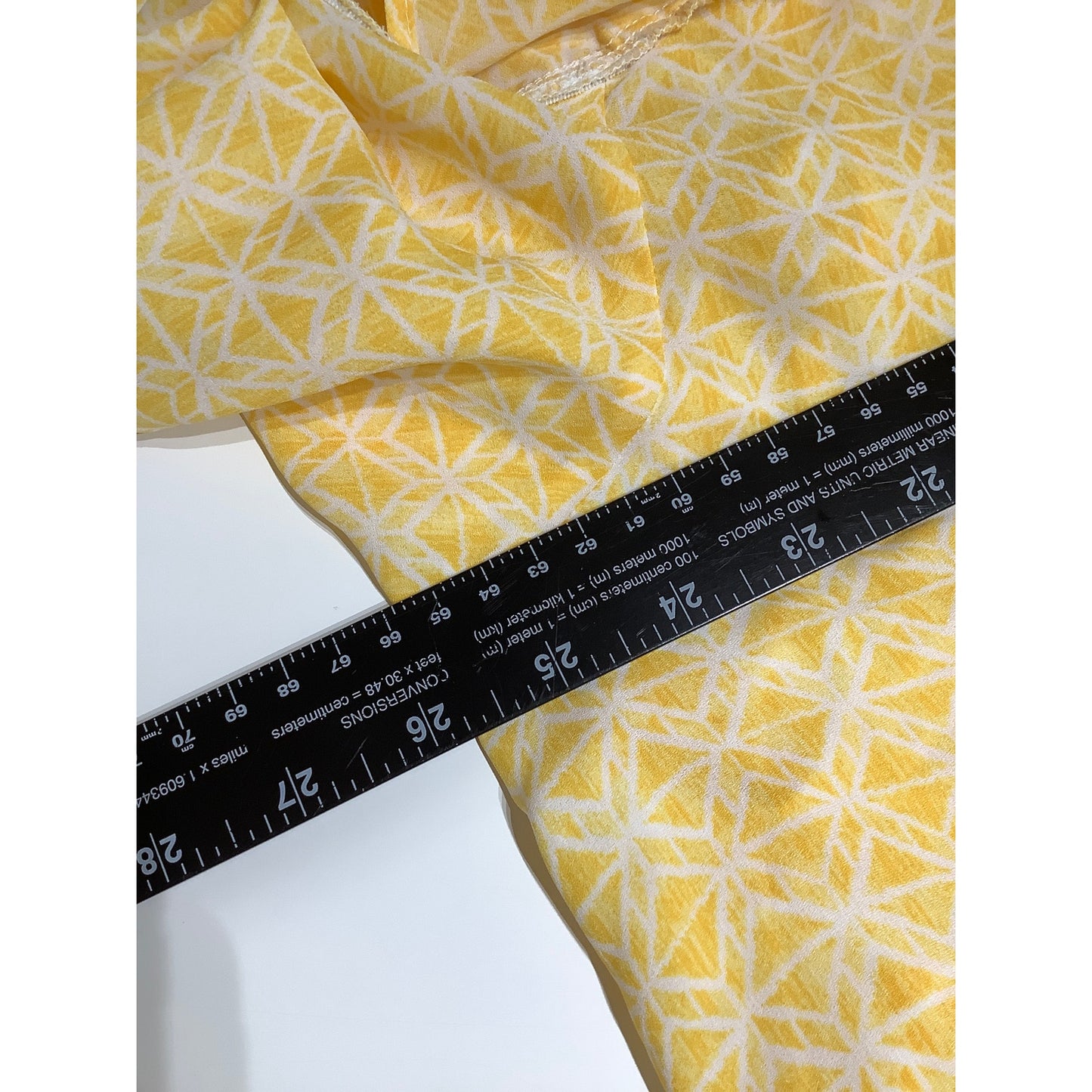 Catherines Yellow Geometric Print Top 2X 22/24W – Boho, Feminine, Summer-Ready