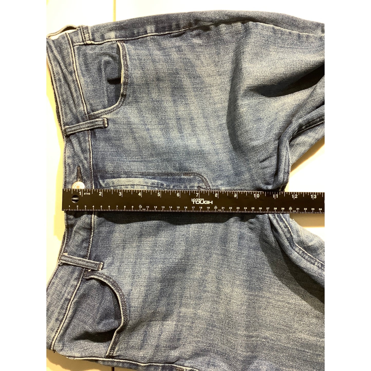 Old Navy High-Rise Wow Flare Jeans Women’s Size 14 Short –Flare, Stretch, Casual