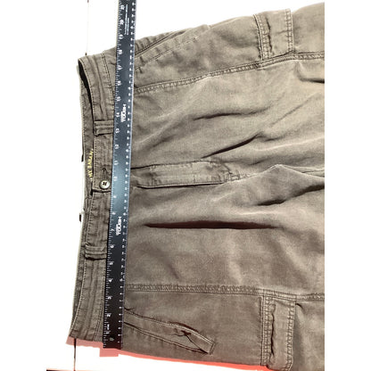 Tommy Bahama Brown Cargo Shorts Mens Size 36 Relax Fit — Casual, Utility, Summer