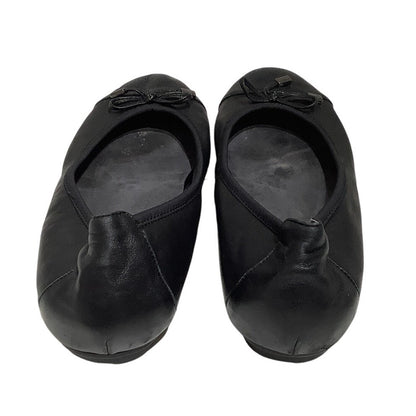 Vionic Black Flats Size 8 - Comfortable, Timeless, Minimalist