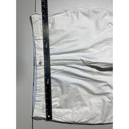 Peter Millar Ivory Lightweight Shorts Men’s Size 40 — Golf, Casual, Classic