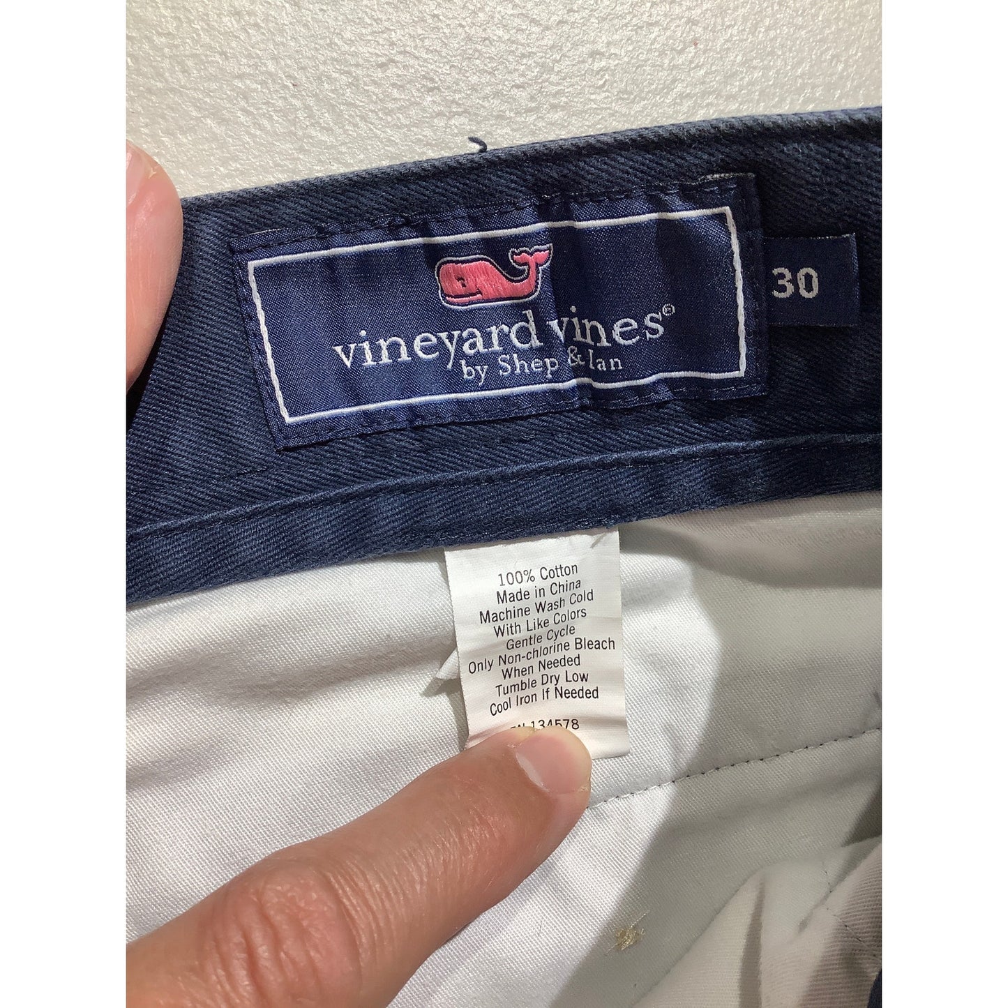 Vineyard Vines Embroidered Shorts Men’s Size 30 – Preppy, Patriotic, Casual