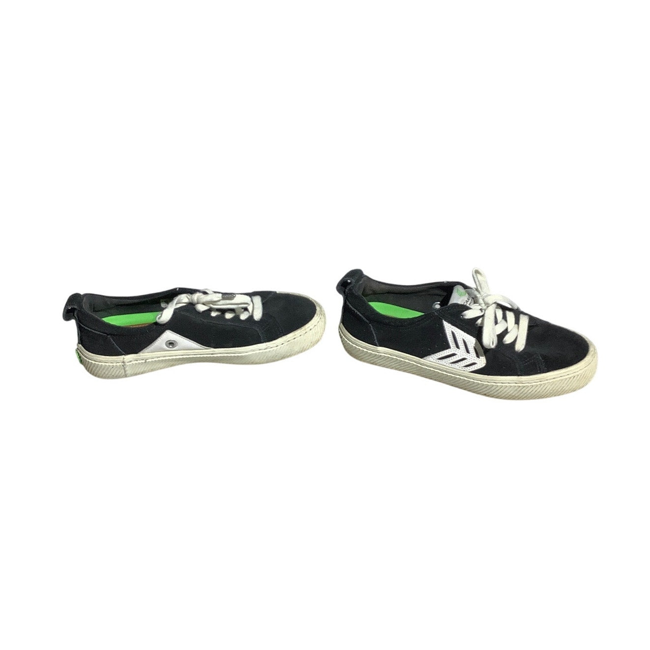 Cariuma Canvas Sneakers Women’s Size 6 – Casual, Eco-Friendly, Everyday Wear