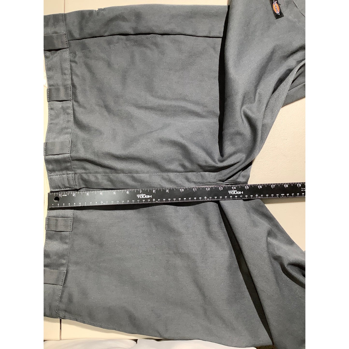 Dickies Gray Utility Work Shorts Men’s Size 48 — Carpenter, Workwear, Durable
