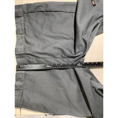 Dickies Gray Utility Work Shorts Men’s Size 48 — Carpenter, Workwear, Durable