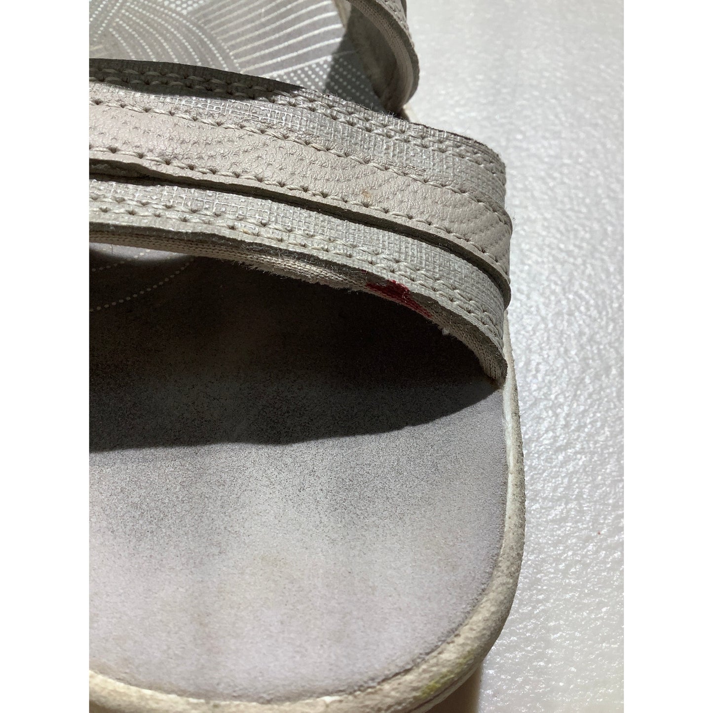 Clarks Cloudsteppers Sandals Women’s Size 6M — Comfort, Casual, Adjustable
