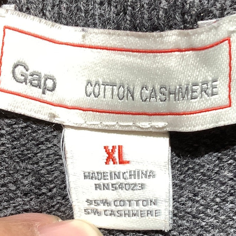Gap Gray V-Neck Sweater Men’s Size XL – Classic, Soft Knit, Casual