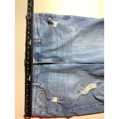 Torrid Light Wash Denim Shorts Size 20 – Baddie, Casual, Streetwear