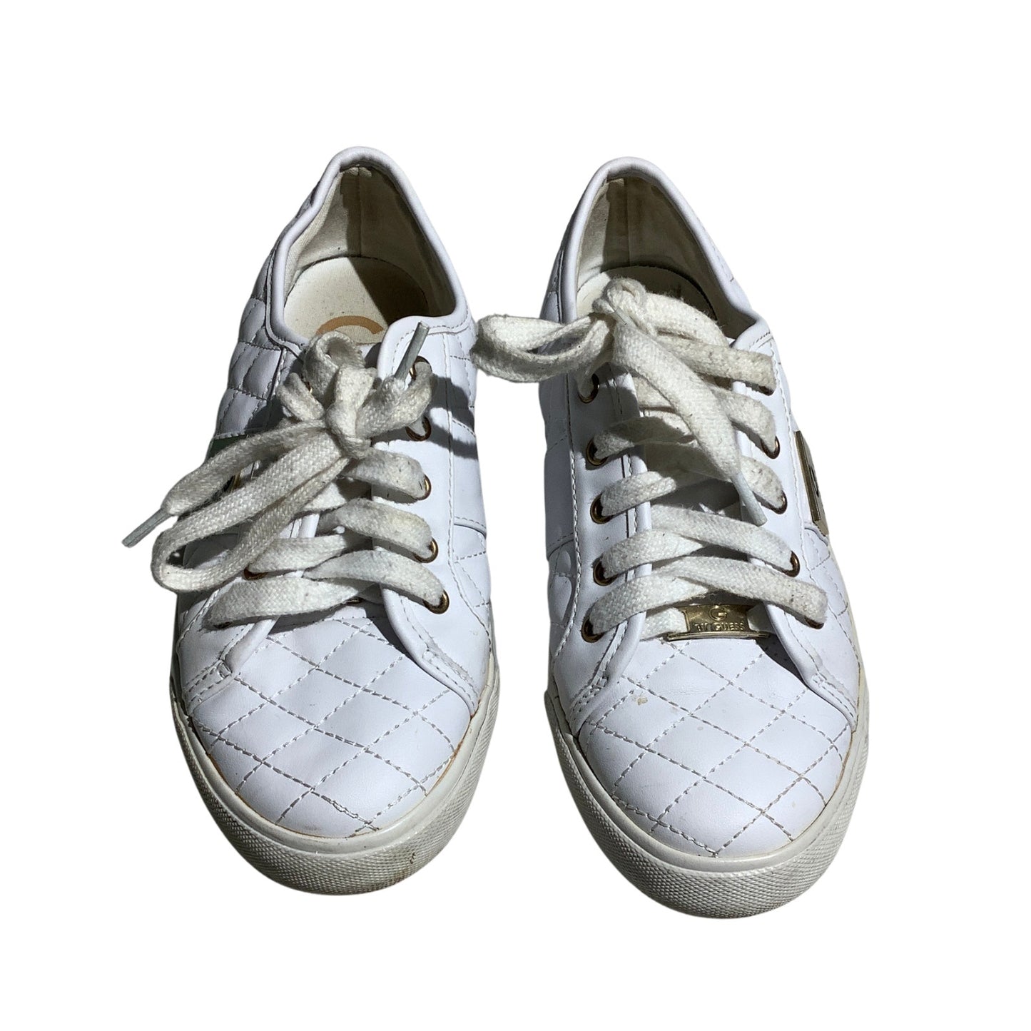 Guess Backer2 Quilted Leather Sneakers Women’s 7M — Fashion, Casual, Streetwear
