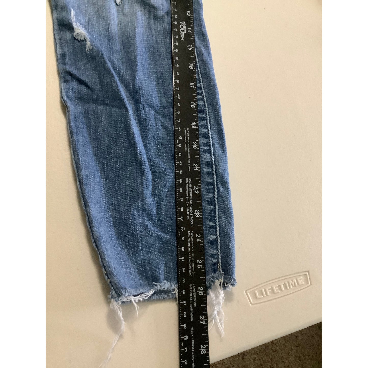 Judy Blue Relaxed Fit Distressed Jeans Size 3 / 26 - Grunge, Casual, Streetwear