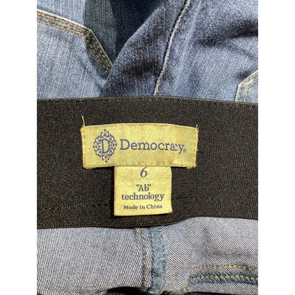 Democracy Women's 6 Dark Blue Absolution Stretch Capri Jeans