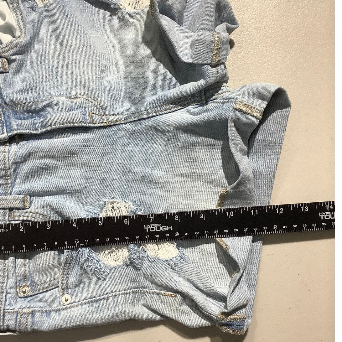 Old Navy Light Wash Denim Shorts Women’s 6 – Boyfriend, Distressed, Rolled Hem