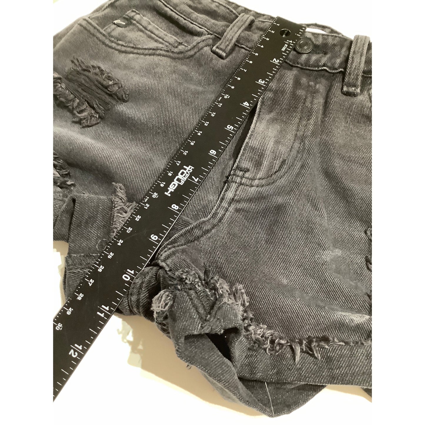 KanCan Black Distressed Cut-Off Denim Shorts Size 1/24 | Grunge, Y2K, Streetwear