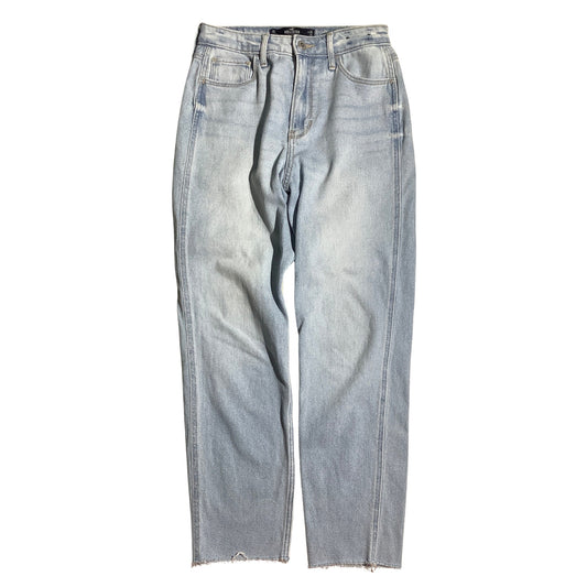Hollister Mom Jeans Light Wash Women 3 Short (26x25) — Vintage, Raw Hem, Casual