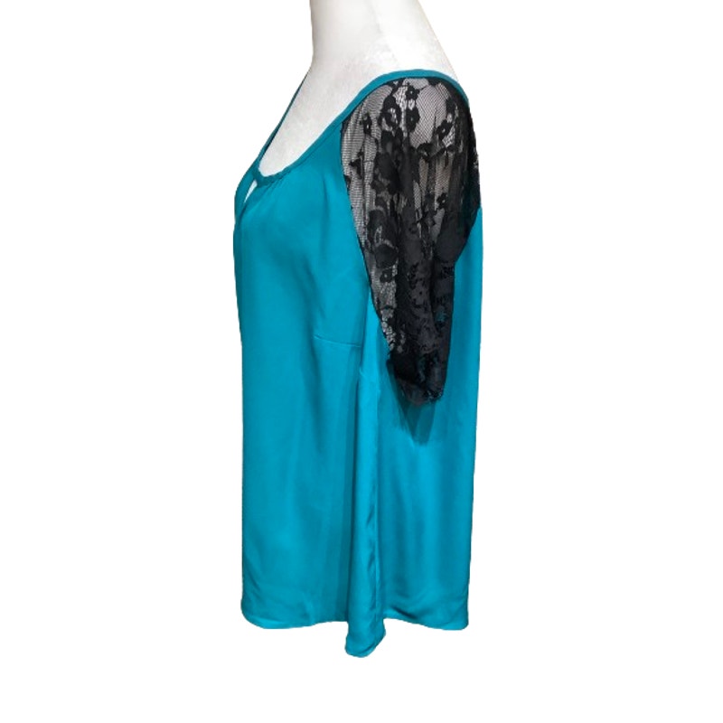 Torrid Top 1 Teal Blue Short Lace Sleeve Boho Elegant Keyhole Neckline Relaxed