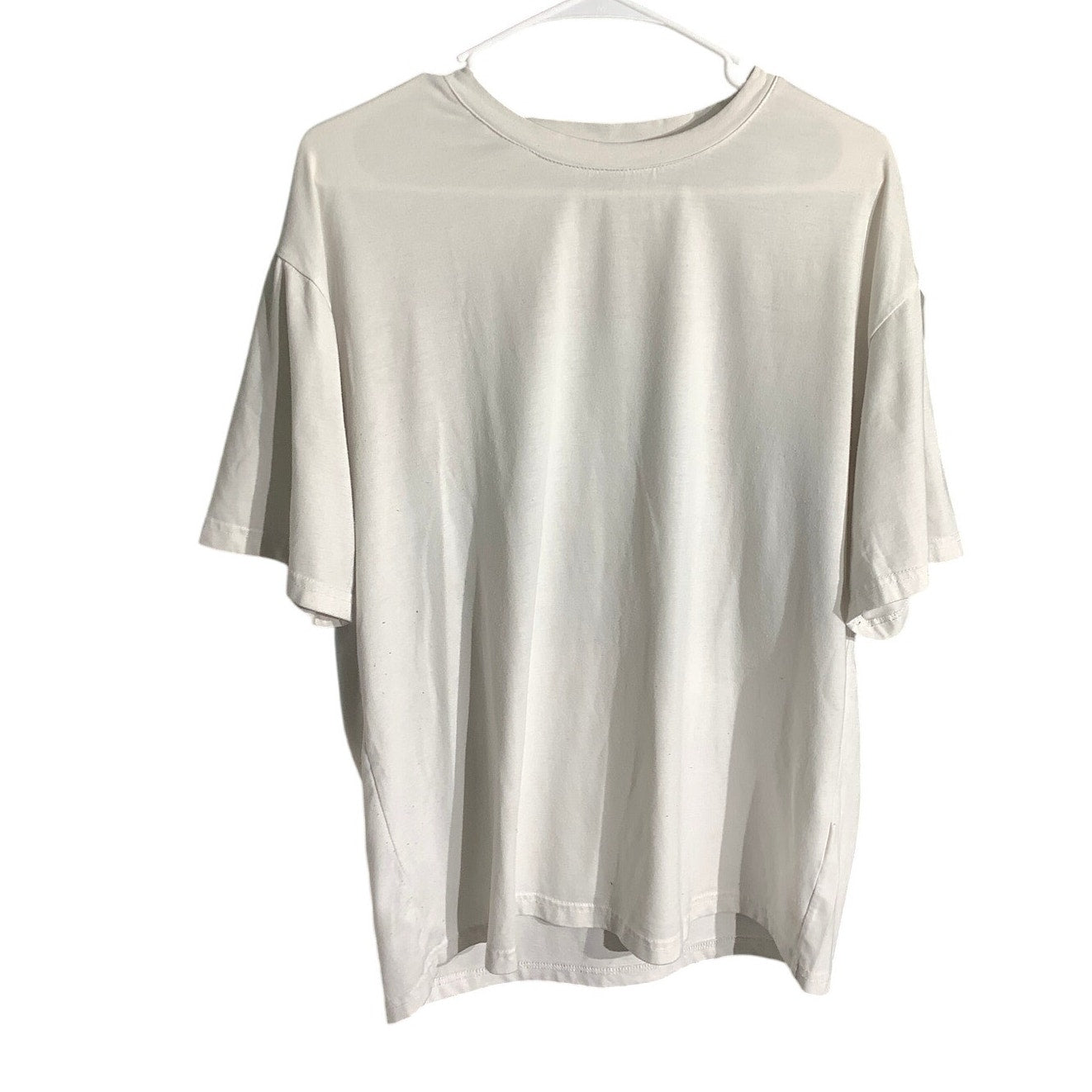 Dazy White Graphic T-Shirt Women’s Size Large – Streetwear, Casual, Crew Neck