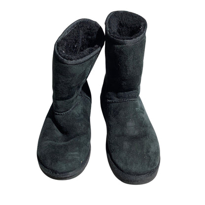 UGG Black Classic Short II Suede Sheepskin Boots Women 8 — Cozy, Winter, Comfort