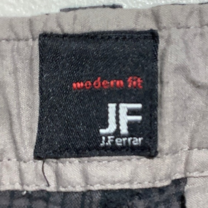 J. Ferrar Plaid Casual Flat Front Shorts Men’s Size 32W — Modern, Cotton, Casual