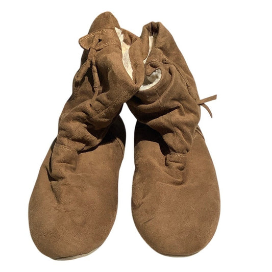 Bearpaw Journey Suede Ankle Boots Brown Women’s 8 — Cozy, Casual, Winter