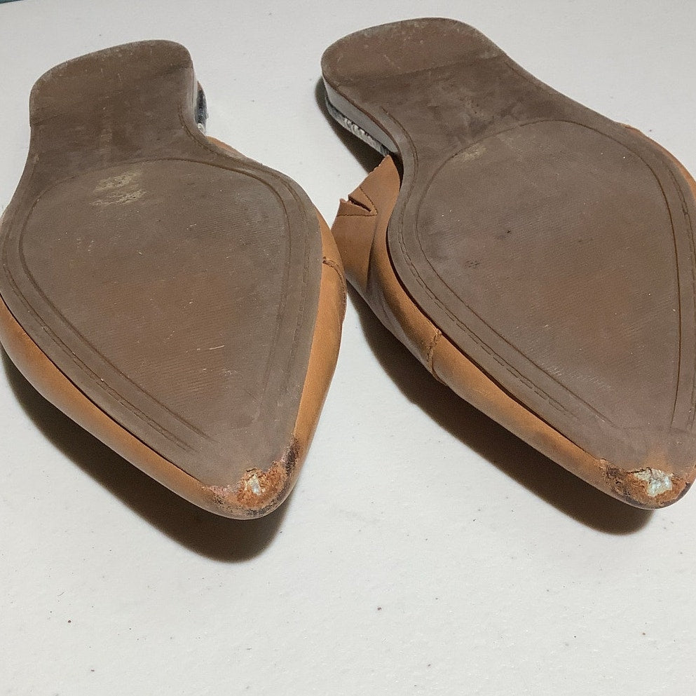 Lucky Brand Leather Mule Pointed Toe Women’s 10M — Chic, Slip-On, Minimalist