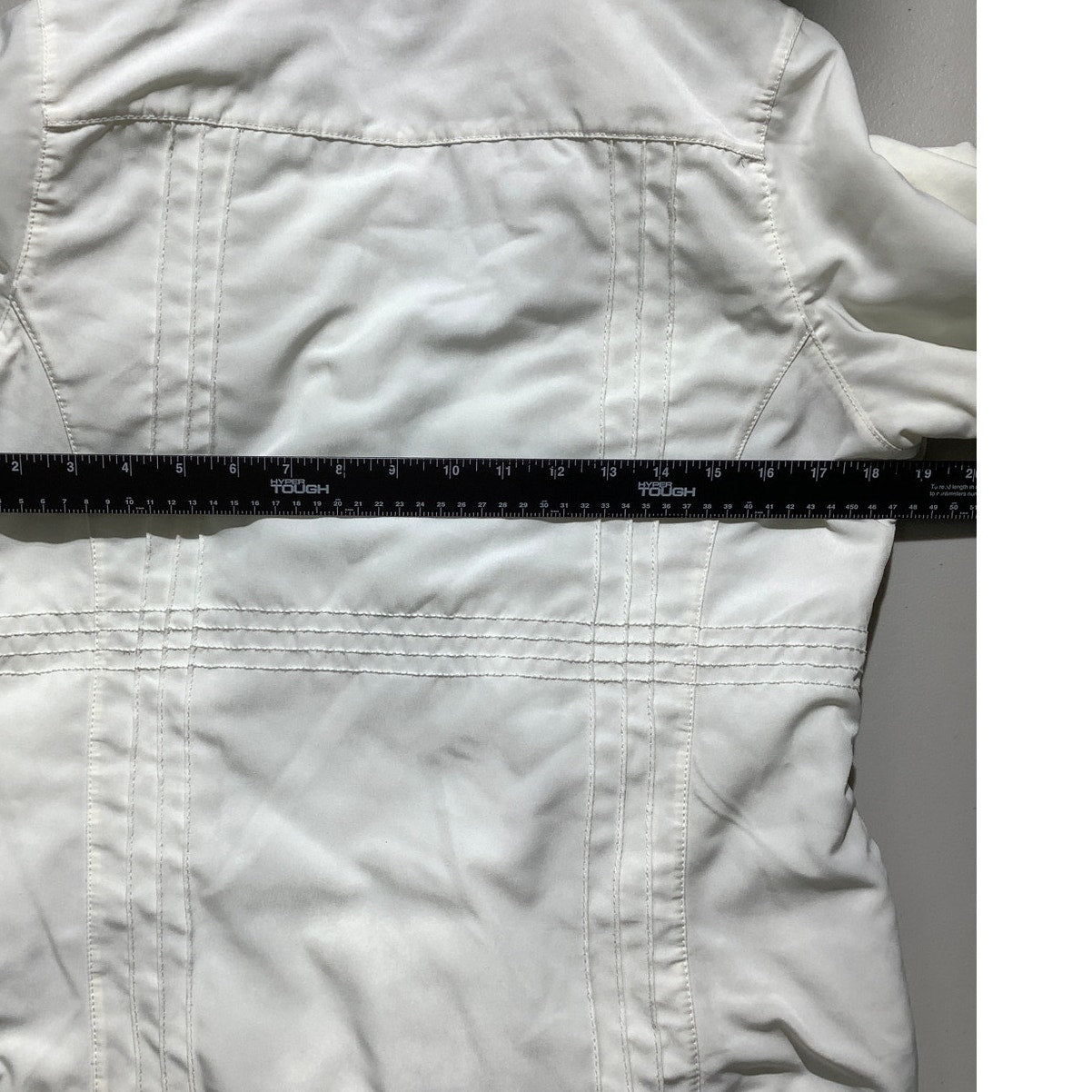 Burton Off-White Snowboard Jacket Women’s Small – Performance, Winter, Sporty