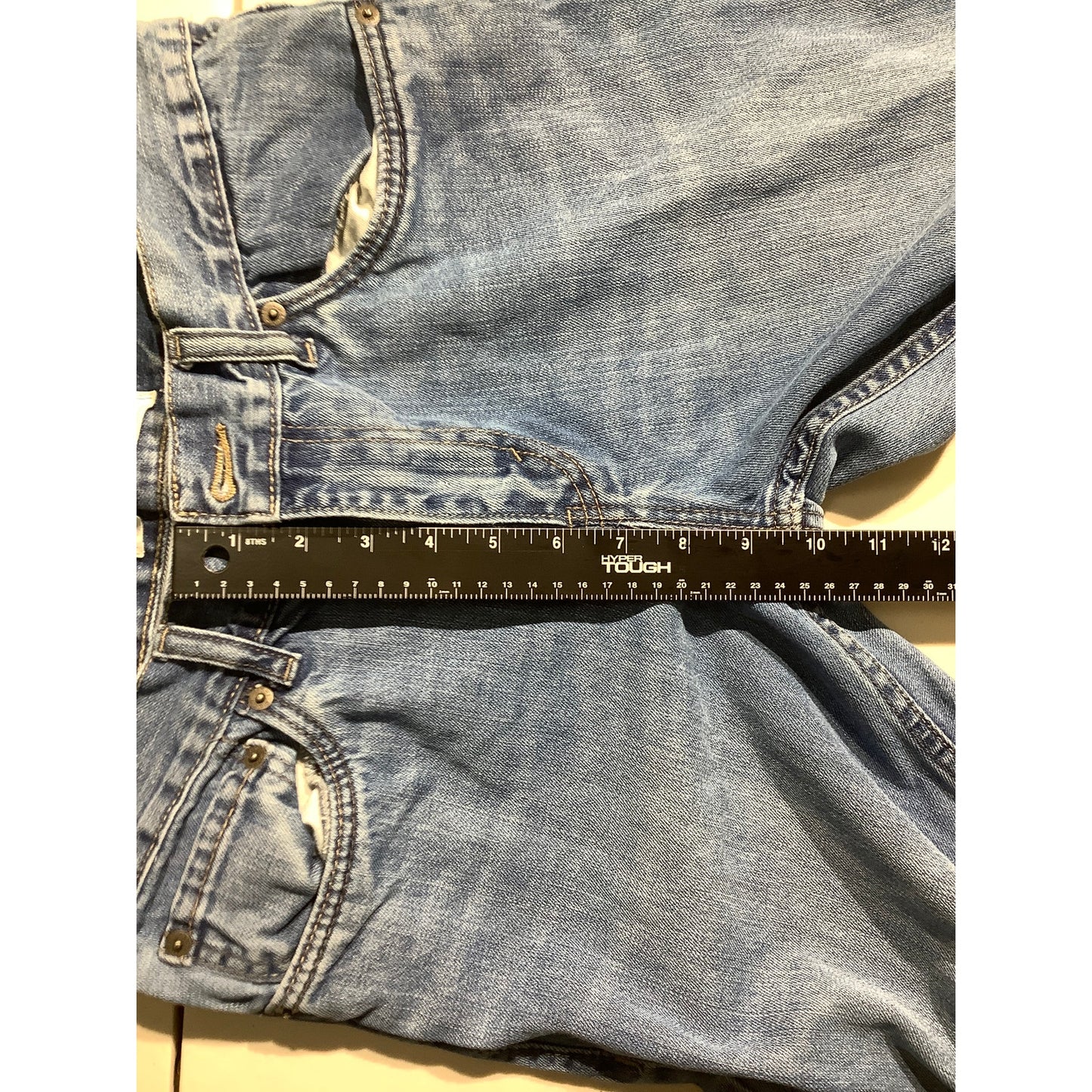 Levi’s 511 Slim Jeans Men’s Size 30W x 30L – Slim, Light Wash, Classic