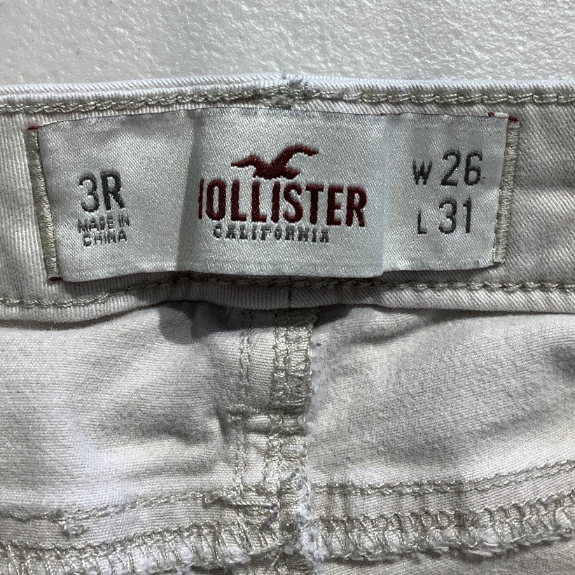 Hollister Off White Jeans Women’s 26W 31L - Coastal, Chic, Casual
