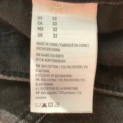 American Eagle Black Denim Shorts Men’s 32 –Distressed, Frayed Hem, Extreme Flex