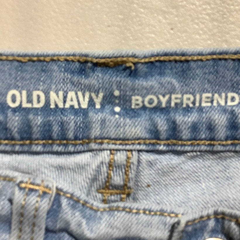 Old Navy Light Wash Denim Shorts Women’s 6 – Boyfriend, Distressed, Rolled Hem
