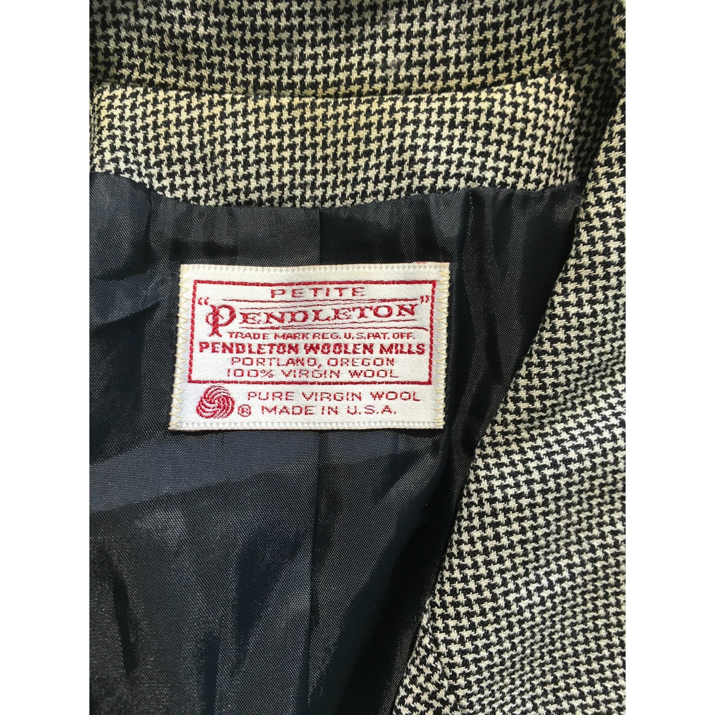 Pendleton Wool Blazer Size 6P - Classic, Preppy, Office