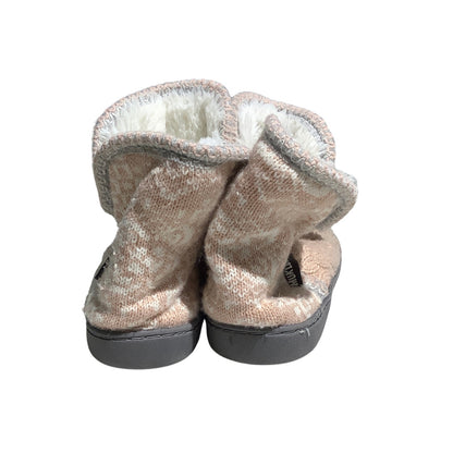 Muk Luks Amira Bootie Slippers Light Pink Women’s 7–8 M — Cozy, Knit, Plush
