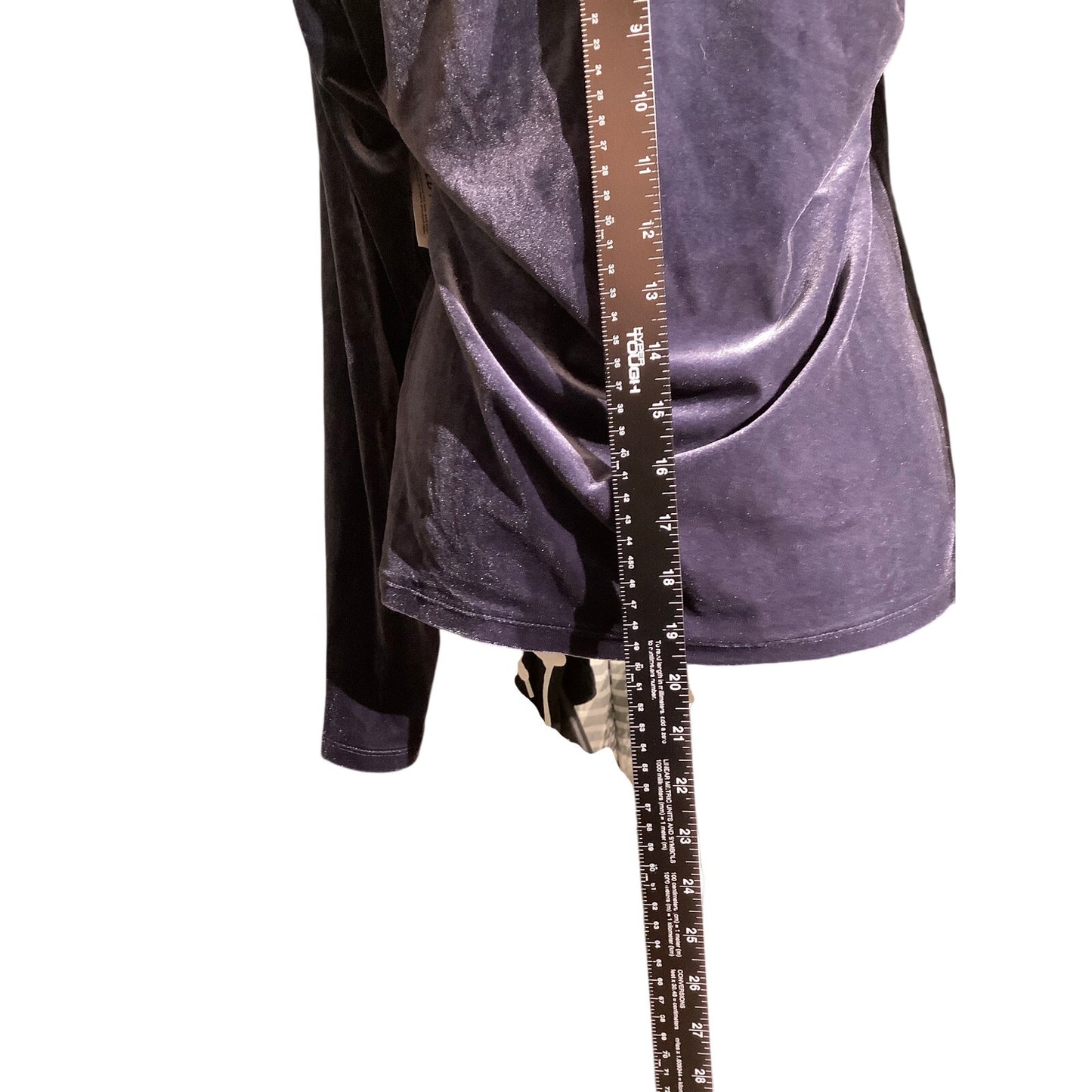 Old Navy Navy Blue Velvet Top Women’s Size L — Fitted, Classic, Soft (NWT)