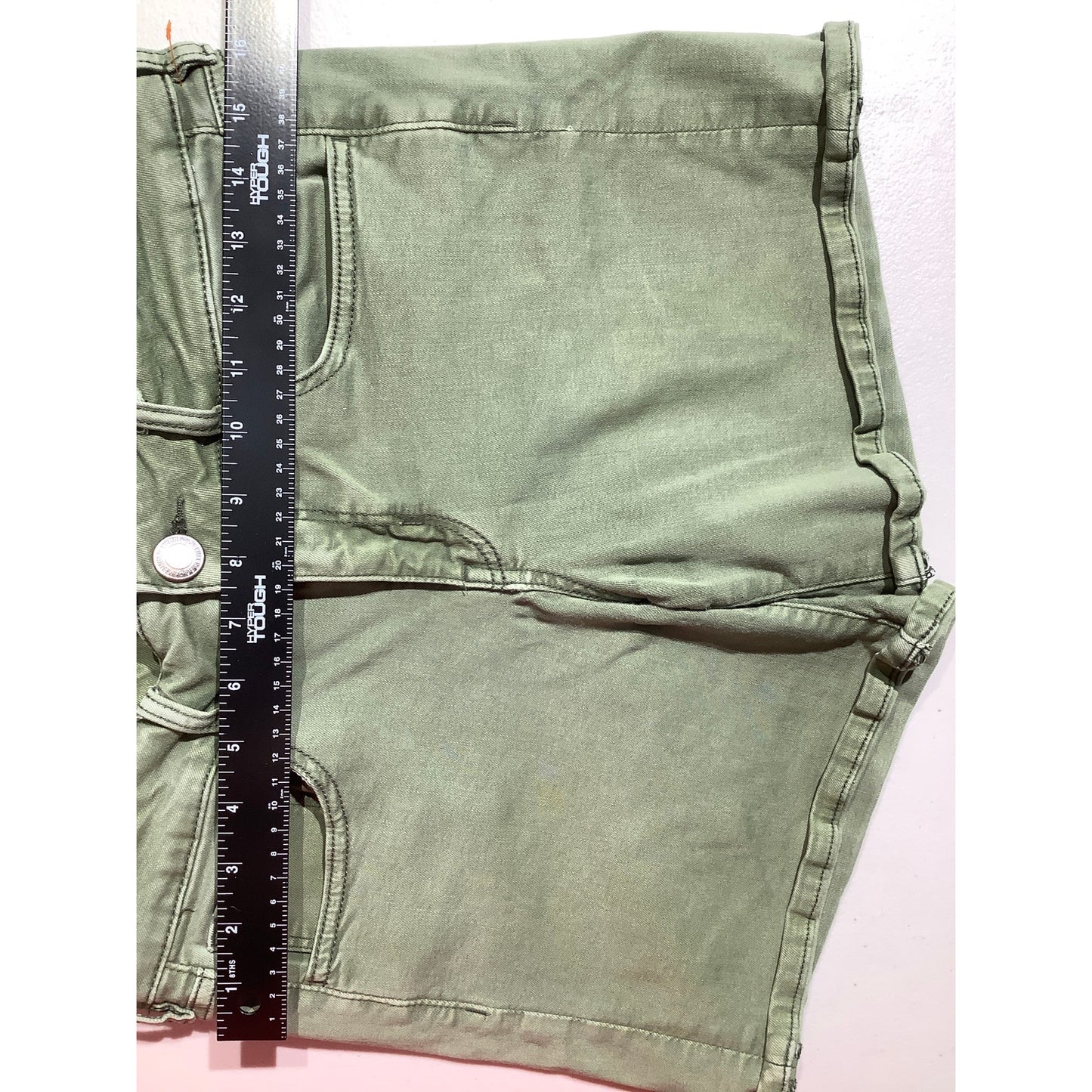 American Eagle Twill Shorts Women’s Size 10 – Soft, Relaxed, Everyday