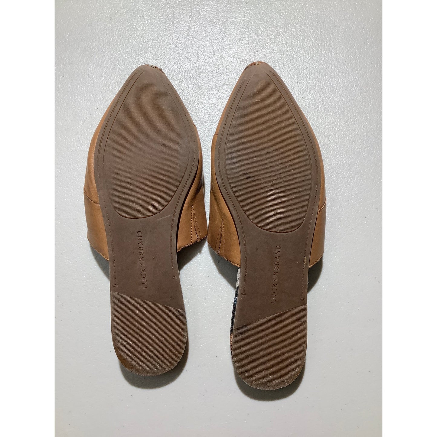 Lucky Brand Leather Mule Pointed Toe Women’s 10M — Chic, Slip-On, Minimalist