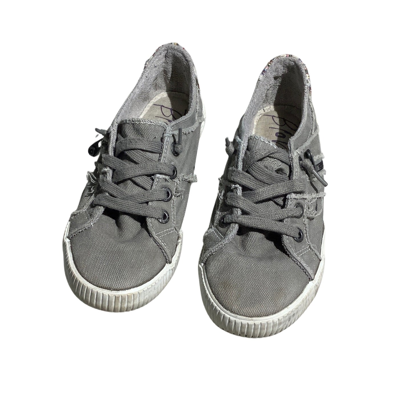Blowfish Malibu Grey Canvas Sneakers Women 7.5 — Casual, Comfort, Distressed