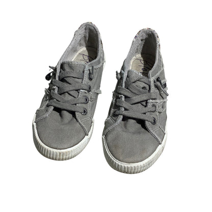 Blowfish Malibu Grey Canvas Sneakers Women 7.5 — Casual, Comfort, Distressed