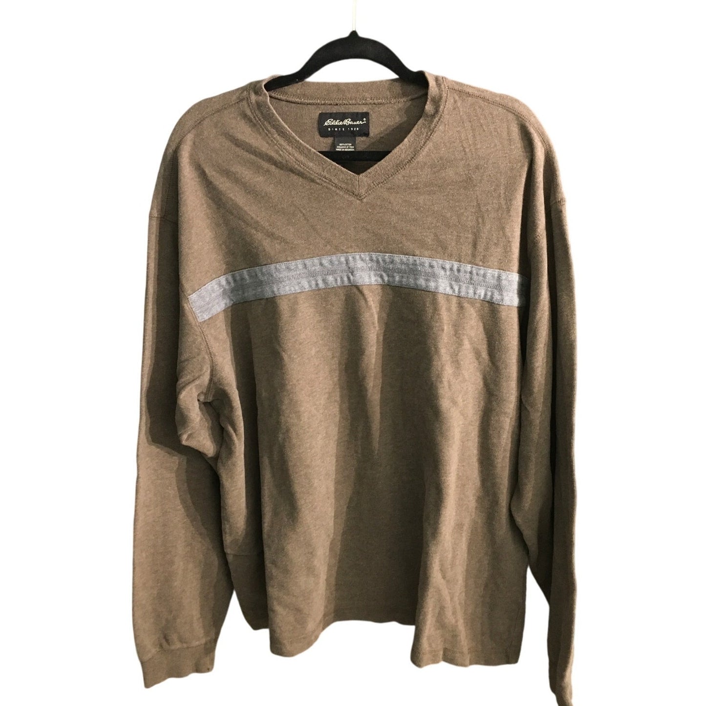 Eddie Bauer Men's XL Long Sleeve V-Neck Sweatshirt – Minimalist, Casual, Cozy