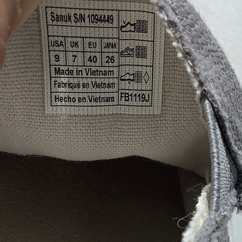 Sanuk Slip-On Canvas Shoes Women’s Size 9 – Casual, Lightweight, Comfort