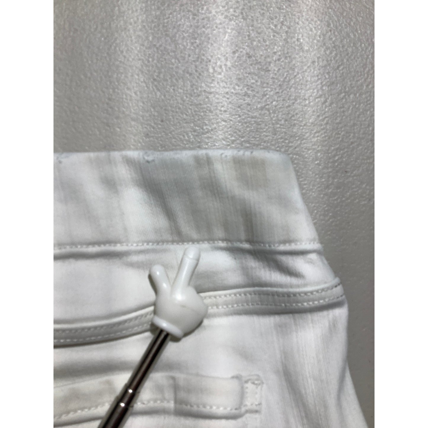 Liverpool White Bermuda Denim Shorts Women’s Size 4/27 — Casual, Summer, Stretch
