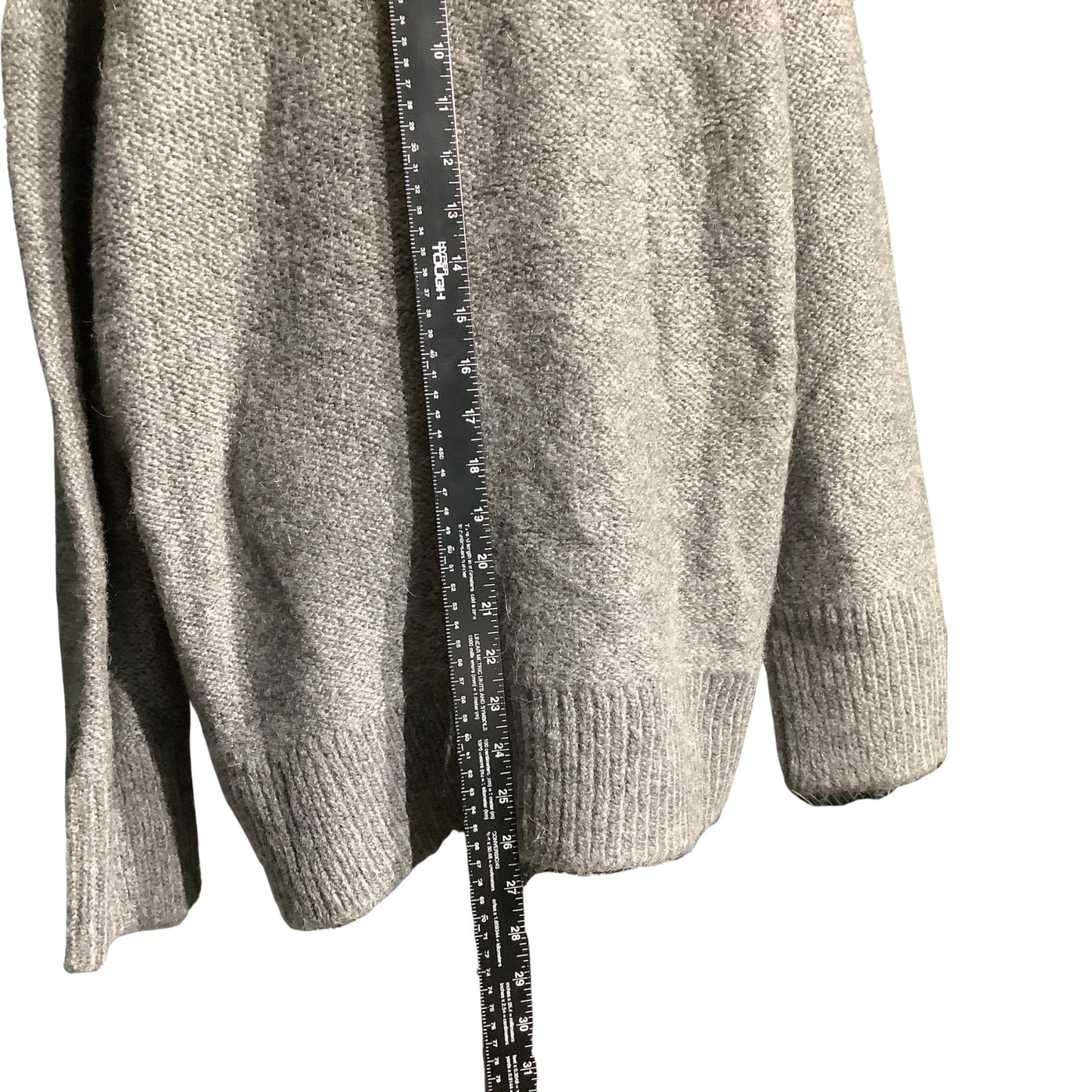 Banana Republic Turtleneck Sweater Women’s Size XL — Cozy, Minimalist, Oversized