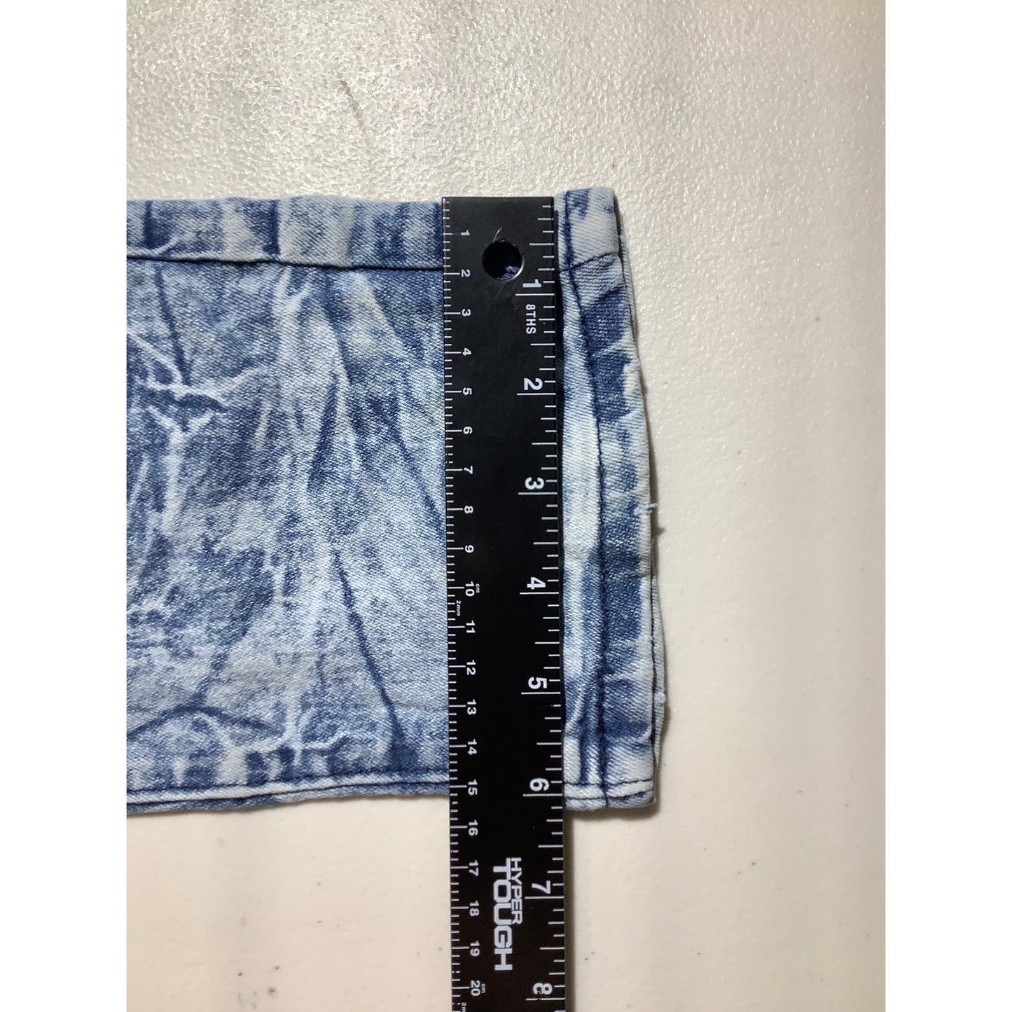 GS115 Distressed Jeans Men’s Size 34 – Edgy, Soft, Light Wash