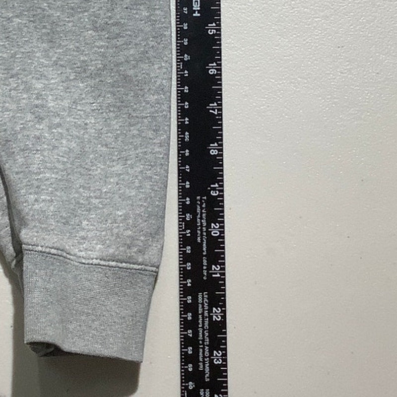 Nike Light Gray Pullover Hoodie Youth Size S — Athletic, Casual, Streetwear