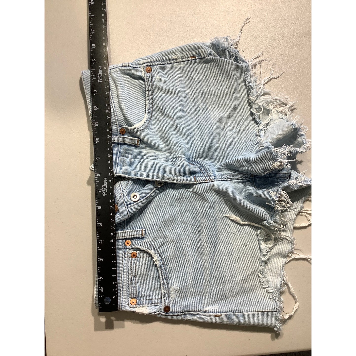 Madewell Relaxed Light Wash Denim Shorts Size 23 – Grunge, Y2K, Streetwear