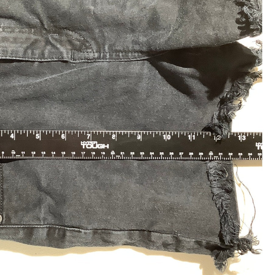 American Eagle Distressed Denim Shorts Women’s Size 6 — Hi-Rise, Raw Hem, Casual