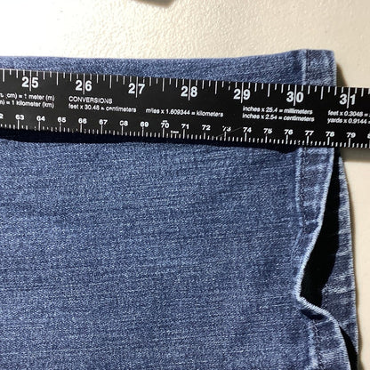 Levi’s Classic Straight Leg Jeans Women’s Size 14 / 32 — Curve, Denim, Casual
