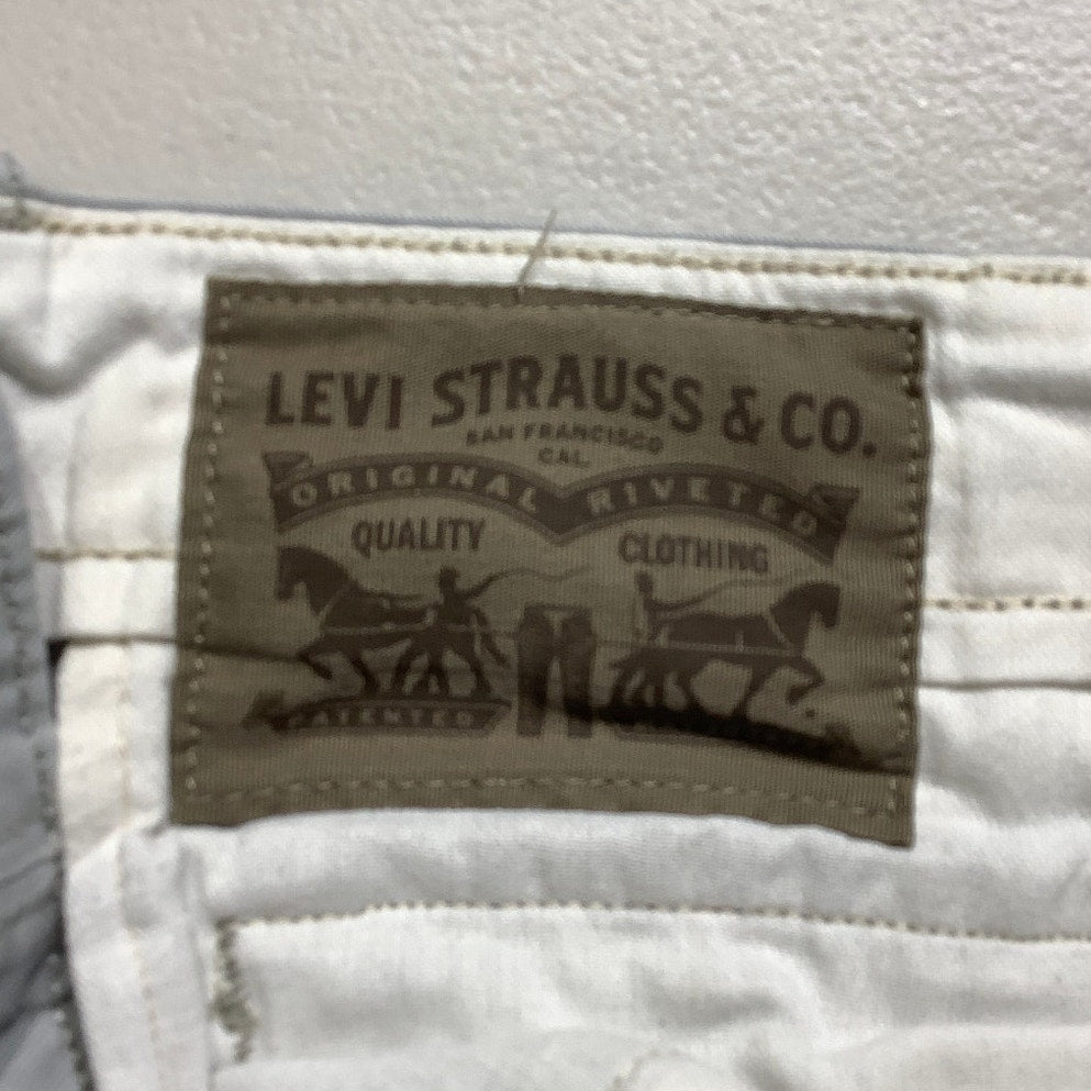 Levi’s Cargo Shorts Men’s Size 38 – Light Gray, Utility, 100% Cotton