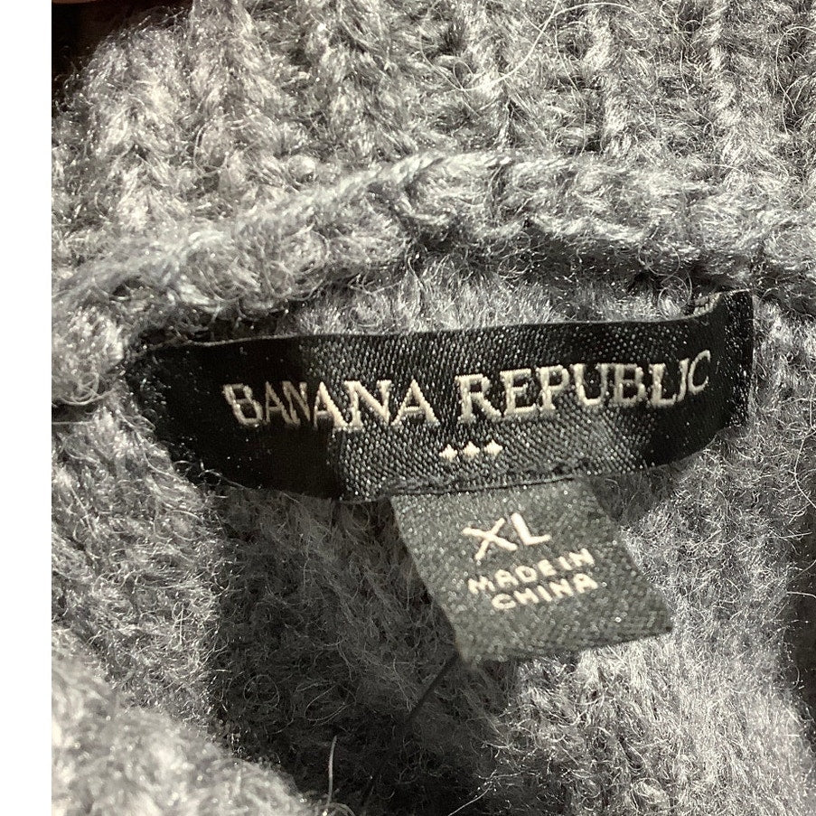 Banana Republic Turtleneck Sweater Women’s Size XL — Cozy, Minimalist, Oversized