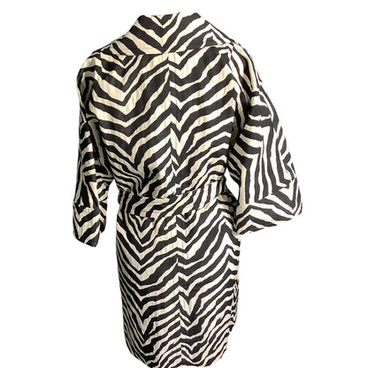 Trina Turk Size 2 Robe Fit Double Breasted - Chic, Bold, Luxurious